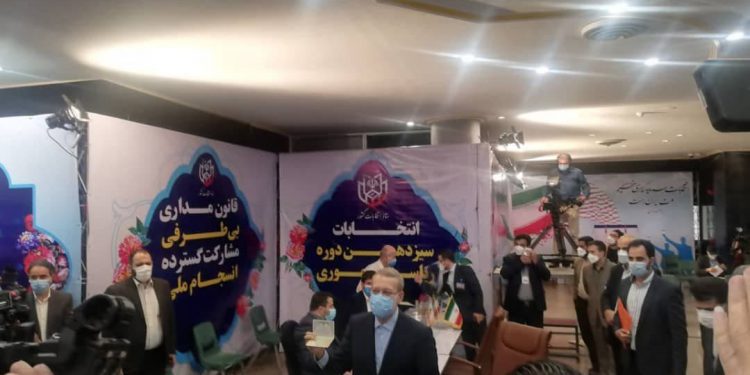 علی لاریجانی در انتخابات ریاست جمهوری ثبت نام کرد