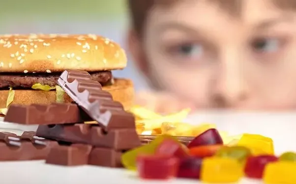 بدغذایی کودکان عامل خطر است